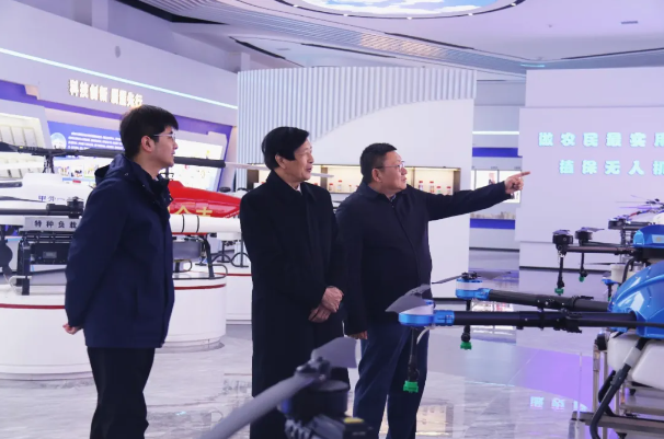 【鹤壁全丰】原联合国粮农组织（FAO）总干事特别顾问、植物生产与保护司（NSP）司长夏敬源博士莅临全丰开展指导调研工作